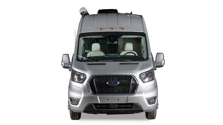 Expanse 21B Front Exterior | The 2024 Expanse has power-adjusting side-view mirrors, a rain-sensing wiper system, automatic high-beam headlights and wiper-activated headlights (21B Shown).
