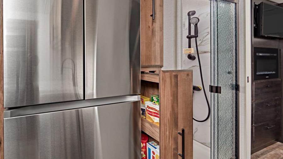 Accolade XT 35L Pantry | Discreetly hidden next to the 18-cubic-foot residential refrigerator in the Accolade XT 35L, the pantry’s unique design featuring deep pull-out drawers that offer space for all your staples. 