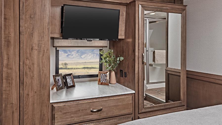 Reatta 39BH Wardrobe | The Reatta 39H wardrobe has room for all your clothing and items, as well as a TV for those nights you don’t feel like reading. 