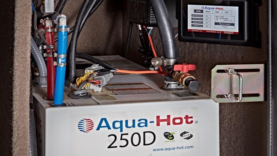 Aqua-Hot 250D with New LED Touchscreen | The Reatta XL features the Aqua-Hot® 250D hydronic water and heating system with new 5-inch LED touchscreen. 